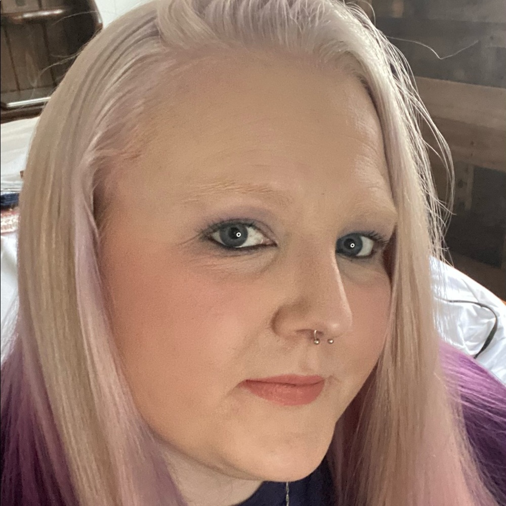 Meet your Posher, Nickole